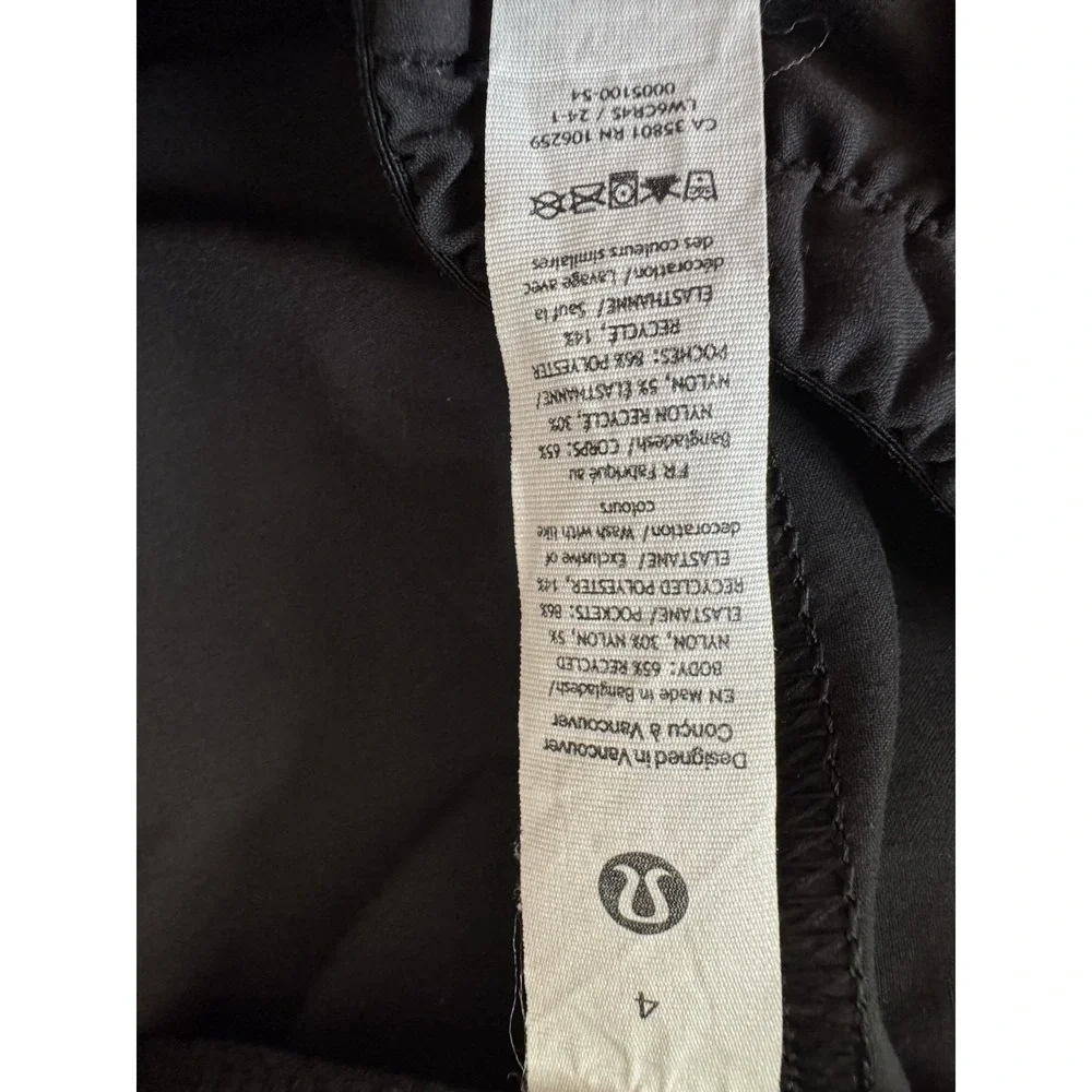 Lululemon Women's Size 4 Black Lightweight Mid-Rise Barrel Leg Crop Pants